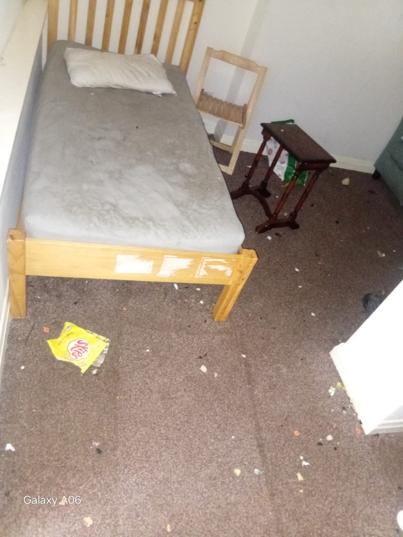 Bedroom Clearance - real transformation by 2 of a Kind Cleaning
